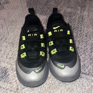 Like new toddler Nike air max